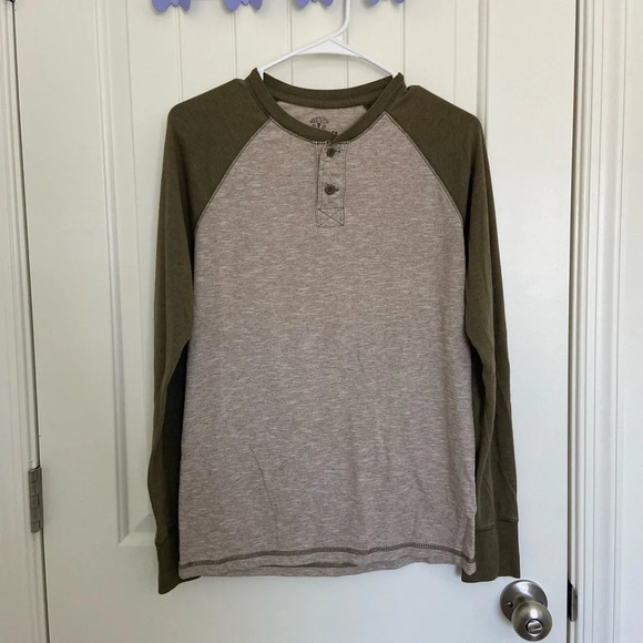 Roebuck & Co. men’s dual colored long sleeve button neck shirt — small - Picture 1 of 7